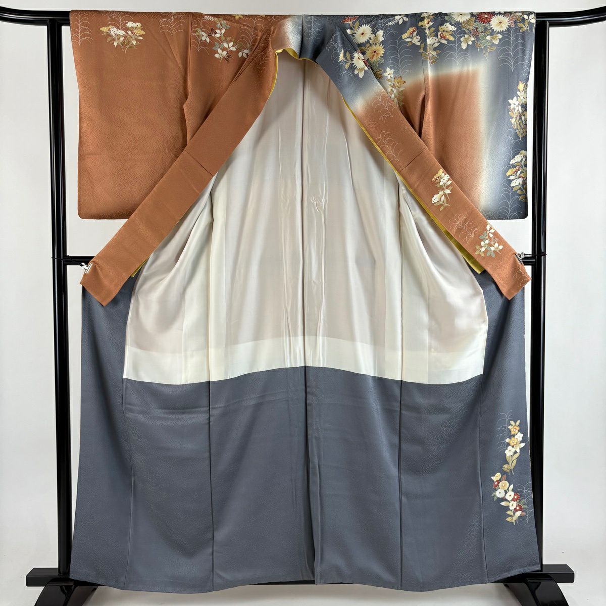 【美品】訪問服 身長161cm 袖長62cm S 雙層 鈴乃屋 落款 秋草 染分 ぼかし 薄茶 純蠶絲 秀品級