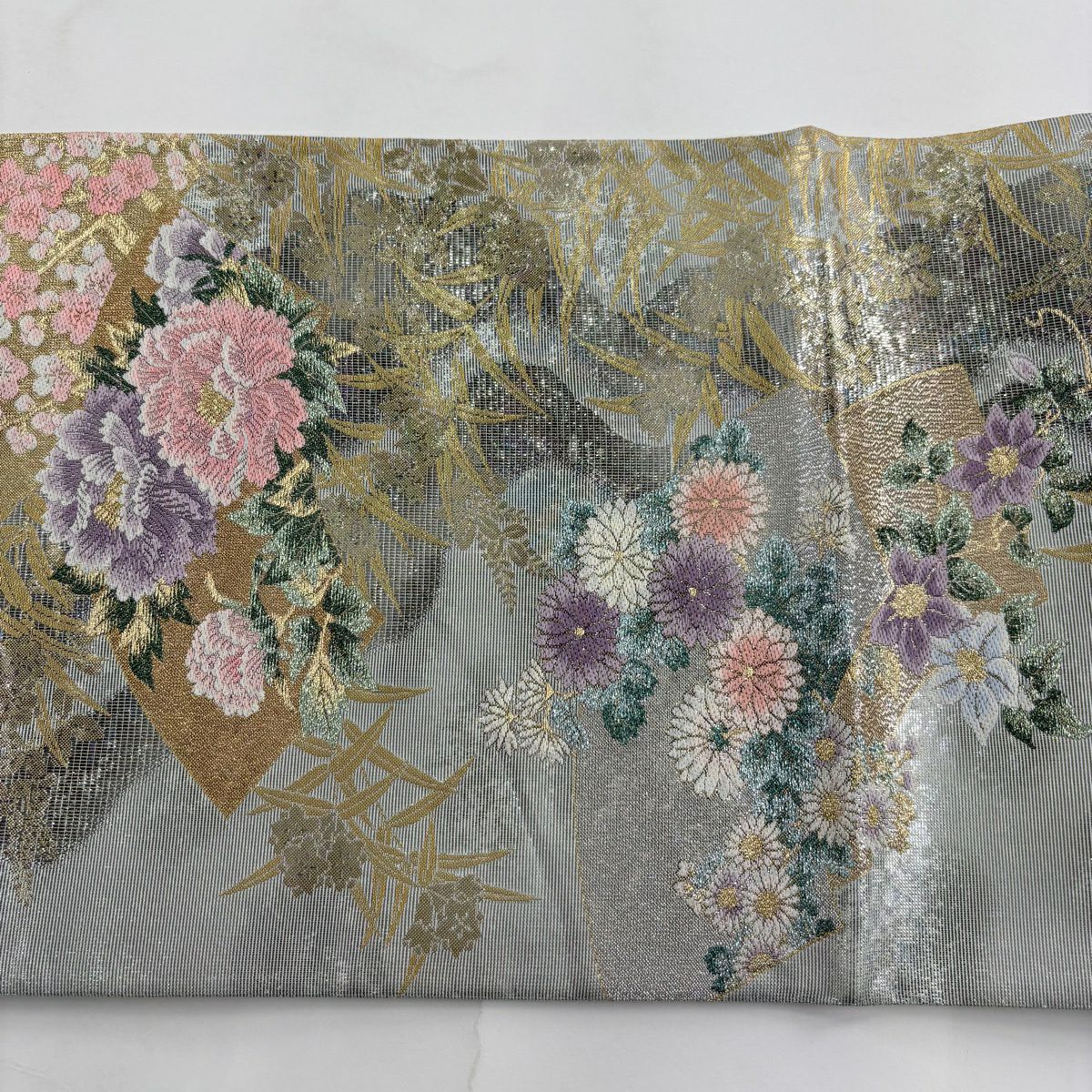 【美品】 袋帶 秀品級 扇子面 草花紋紋 金金箔 灰綠 六通 純蠶絲