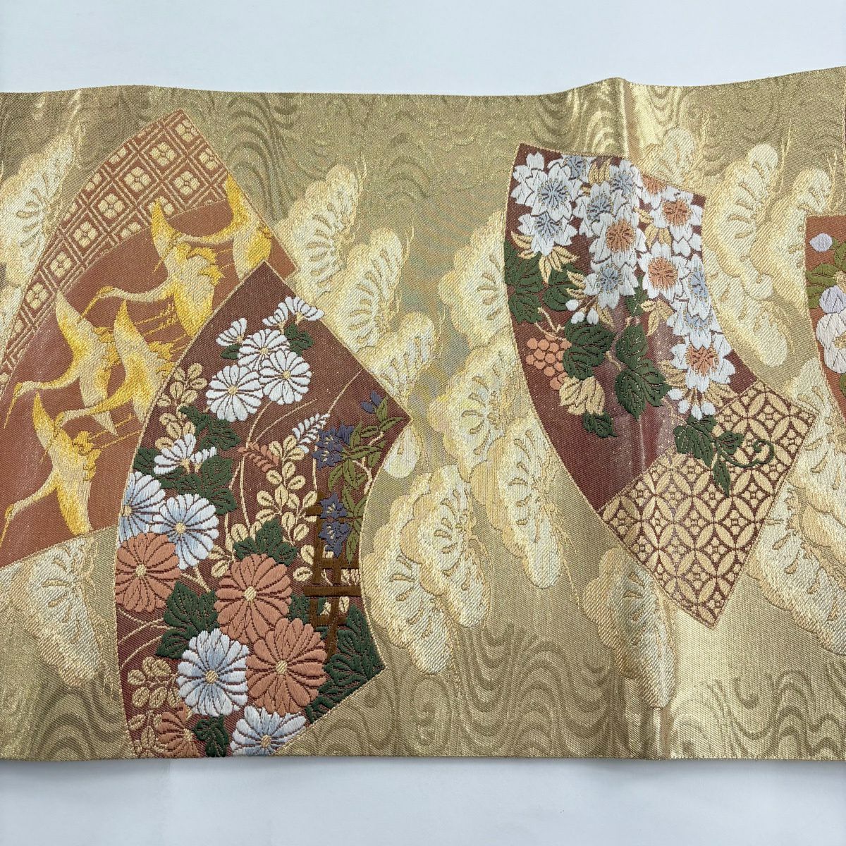 【美品】 袋帶 秀品級 扇子面 草花紋 金糸 金金箔 金 六通 純蠶絲