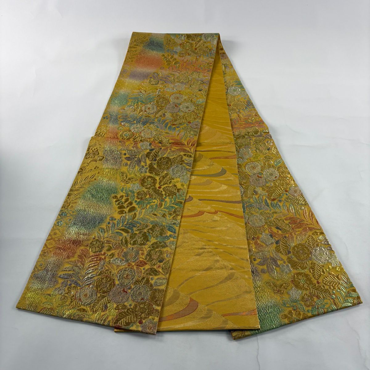 【美品】 袋帶 秀品級 草花紋紋 花唐草紋 金絲 金金箔 山吹 深藍 全通 純蠶絲