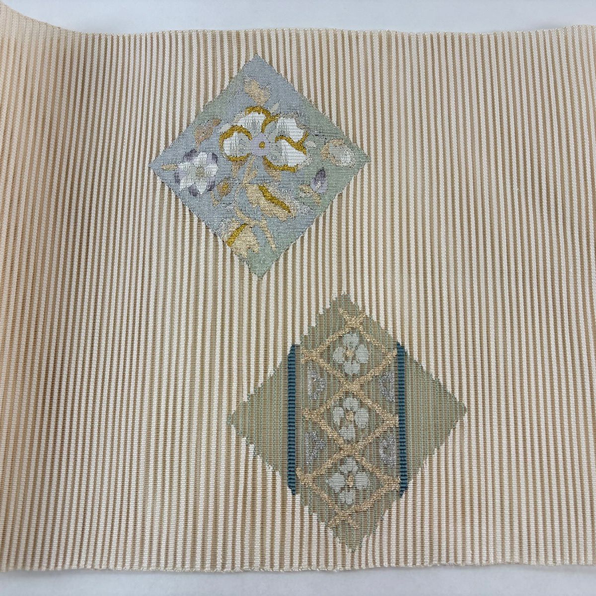 名古屋帶 秀品級 夏帶 絽 八寸名古屋帶 松樹葉仕立 雜色仕立 草花紋紋 菱紋 金銀彩 奶油色 純蠶絲