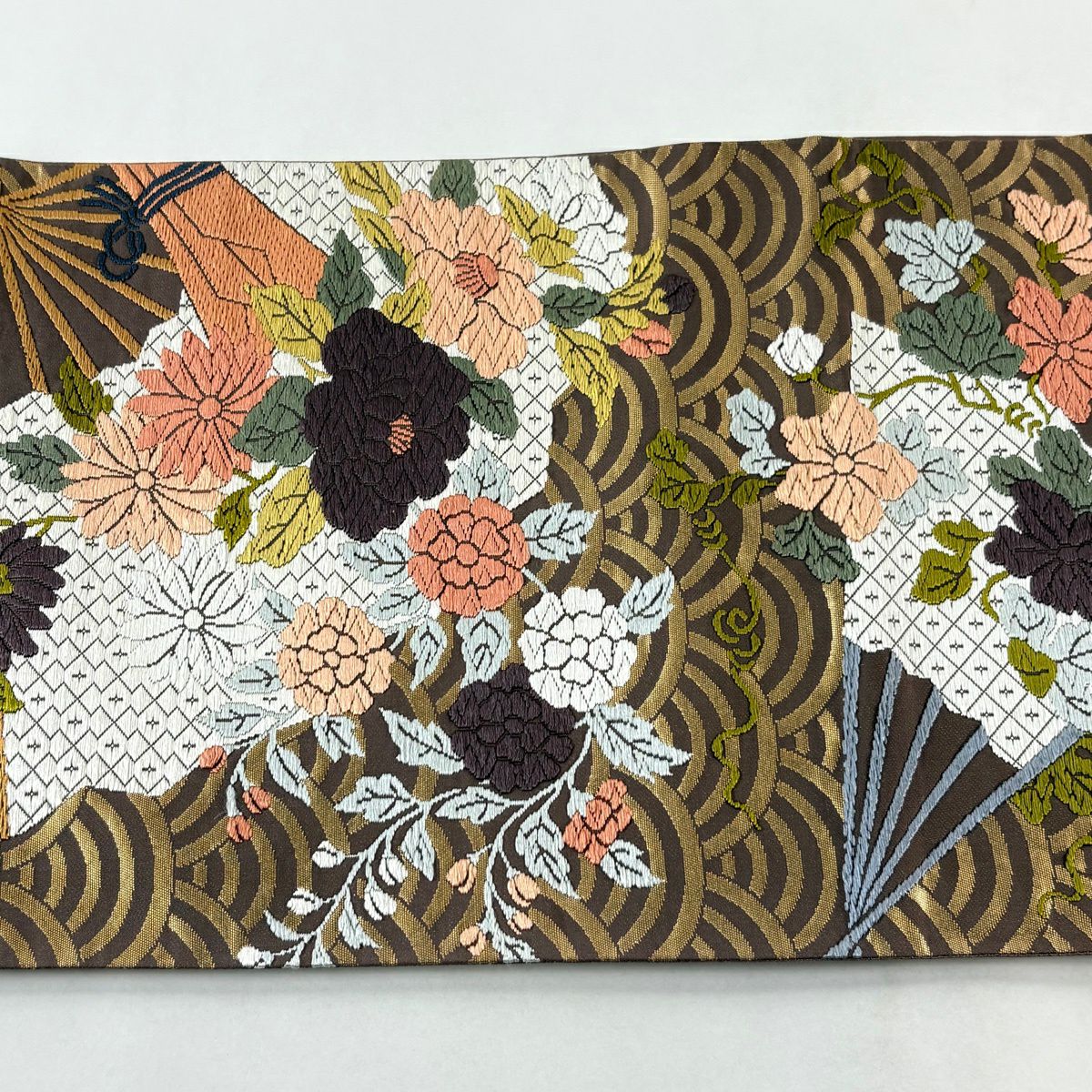【美品】 袋帶 秀品級 關西仕立 雙層扇子 草花紋紋 金金箔 唐織 茶 六通 純蠶絲