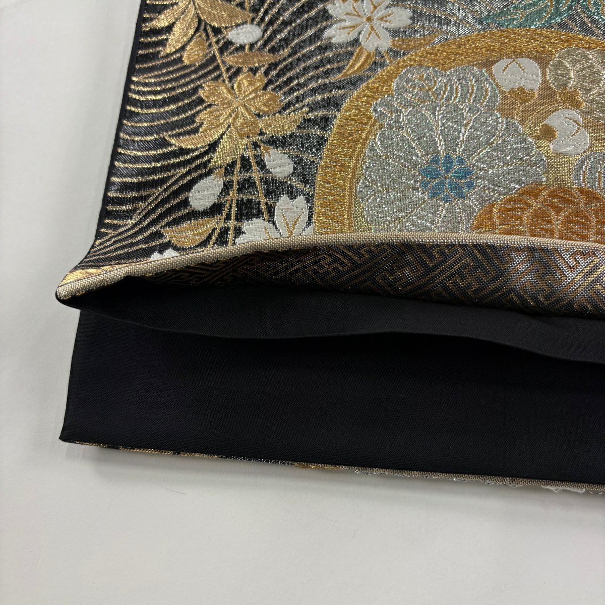 【美品】 袋帶 秀品級 蝶 草花紋 金金箔 金銀彩 六通 純蠶絲