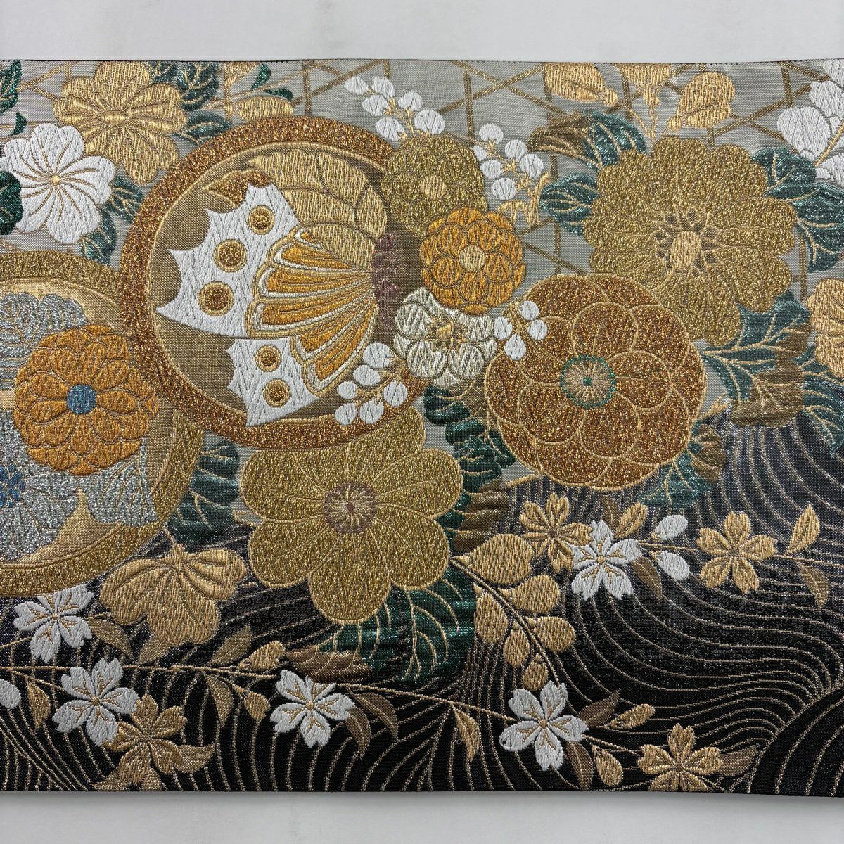 【美品】 袋帶 秀品級 蝶 草花紋 金金箔 金銀彩 六通 純蠶絲