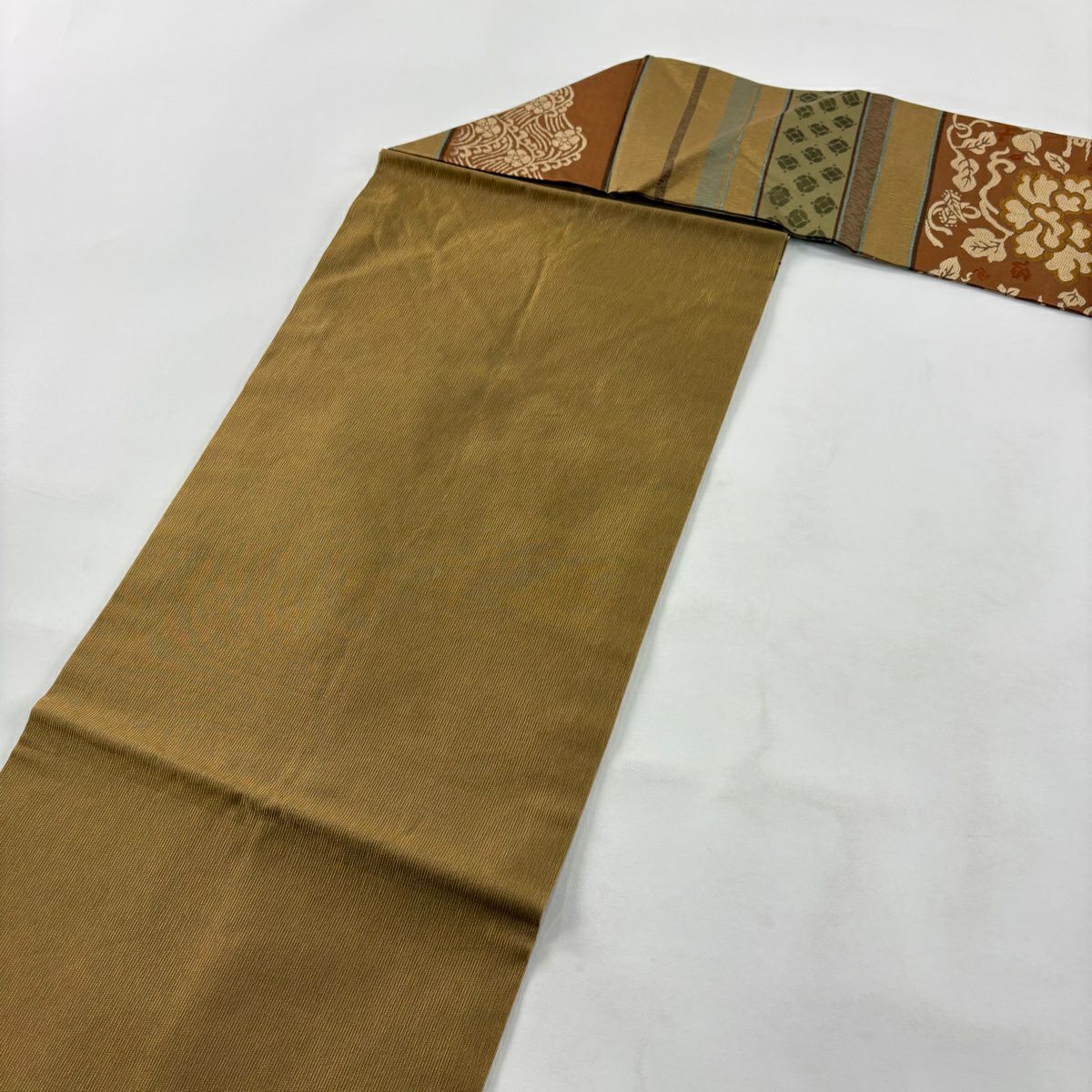 【美品】 名古屋帶 秀品級 有落款 段紋 花唐草紋 黃土 純蠶絲