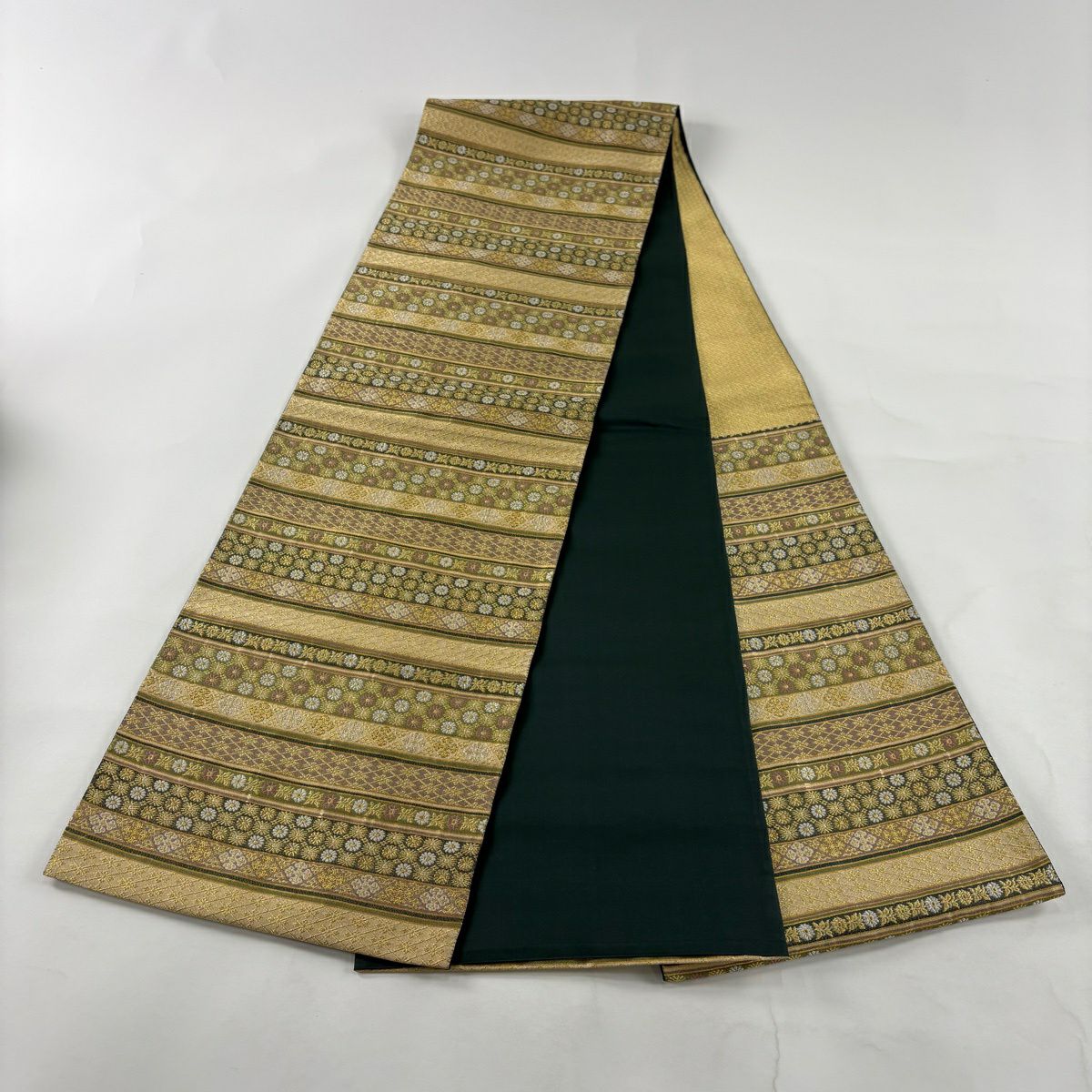 【美品】 袋帶 秀品級 橫段 草花紋 金絲 金金箔 金色 六通 純蠶絲