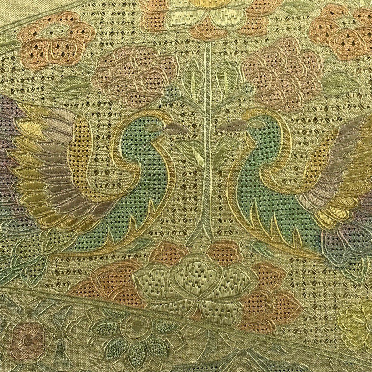 【美品】 袋帶 秀品級 紬織織 向鳥 草花紋刺繡 抹茶 深綠 大鼓圖案 純蠶絲