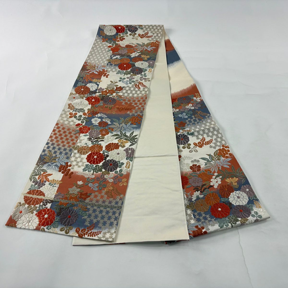 【美品】 袋帶 秀品級 秋草 龜甲 唐織 金絲 奶油 六通 純蠶絲