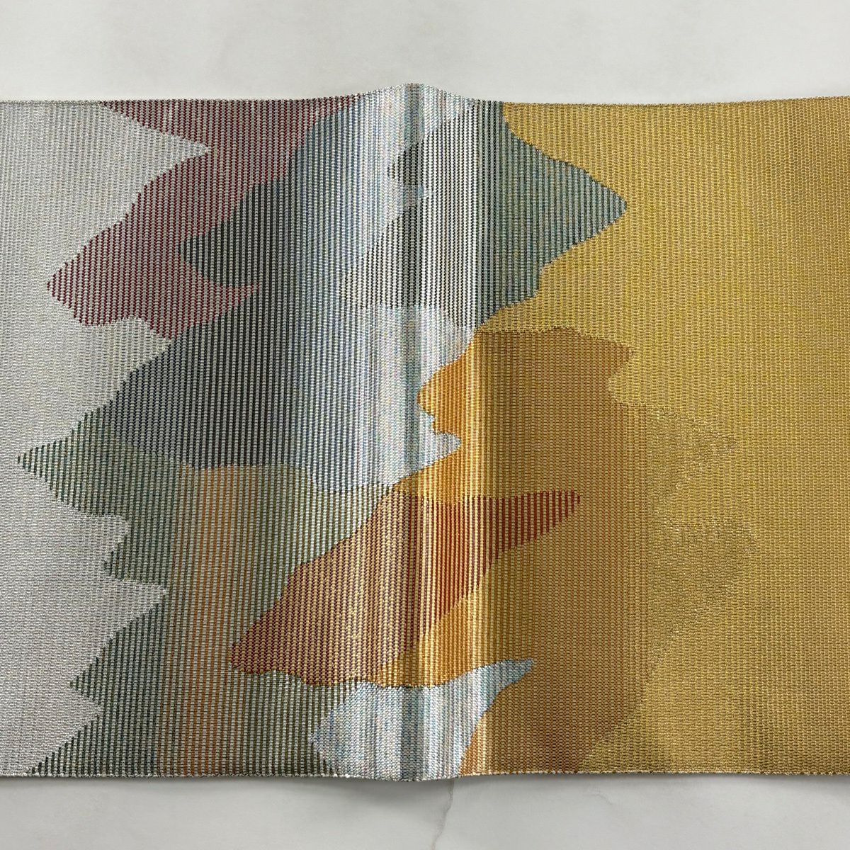 【美品】 袋帶 秀品級 幾何學 縞 金金箔 銀 お太鼓圖案 純蠶絲