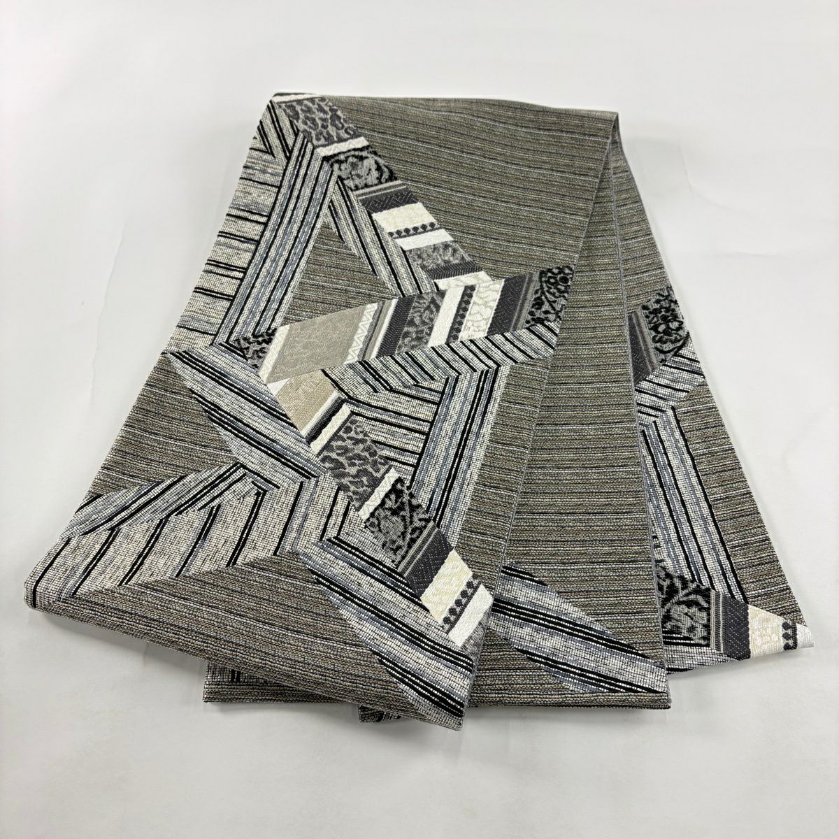 【美品】 袋帶 秀品級 條紋 幾何學 灰色 大鼓圖案 純蠶絲