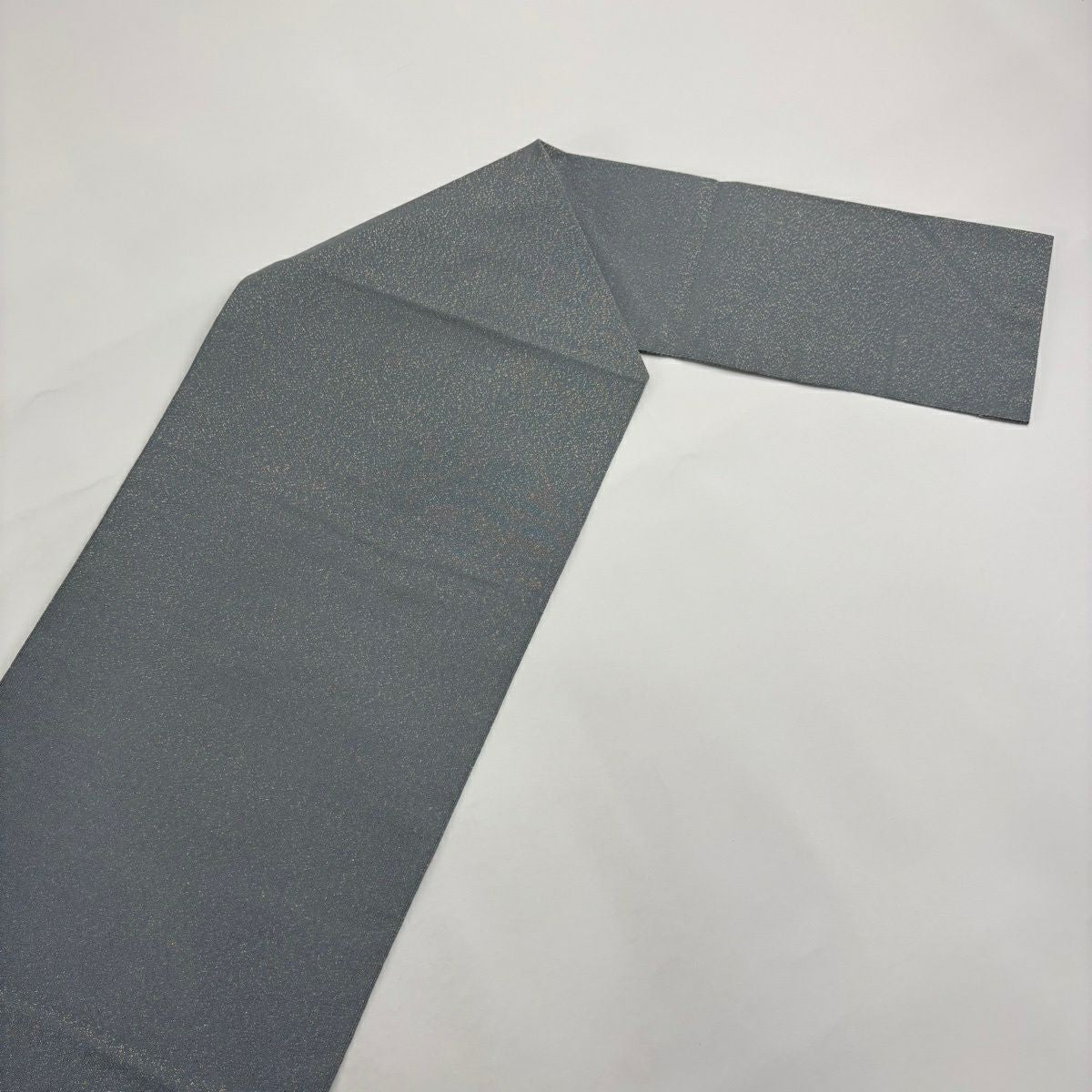 【美品】 名古屋帶 秀品級 八寸名古屋帶 松樹葉仕立 雲波 金絲 灰色 純蠶絲