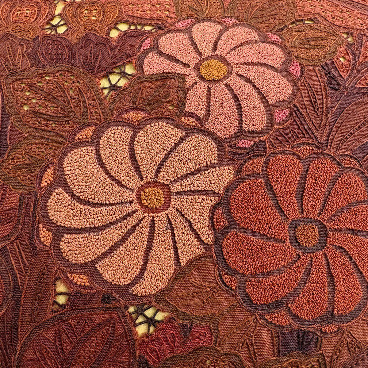 【美品】 袋帶 秀品級 紬織織地 菱形 草花紋紋 刺繡 紅茶色 お太鼓圖案 純蠶絲