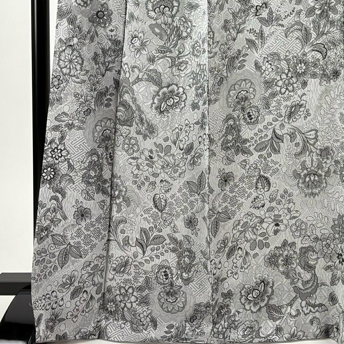 【美品】 小紋 身長170cm 袖長67cm M 雙層 草花紋紋 龜甲 灰色 純蠶絲 名品級