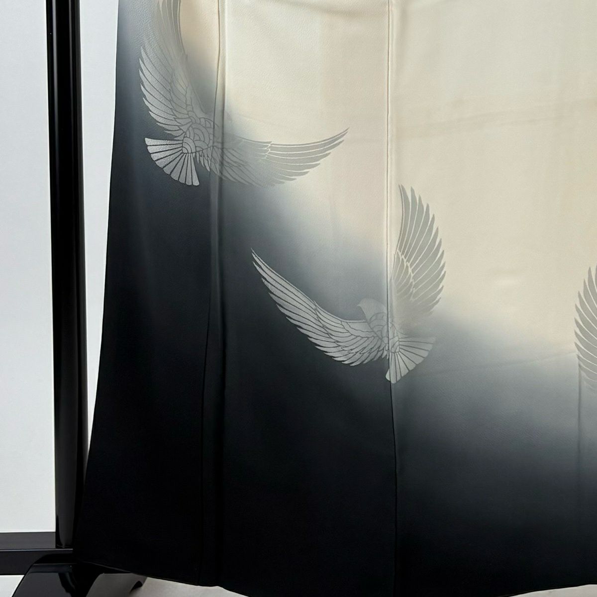付下 身長162.5cm 袖長62.5cm S 雙層 斉藤三才 落款あり 鳥 裾暈染 奶油色 純蠶絲 名品級 一個紋