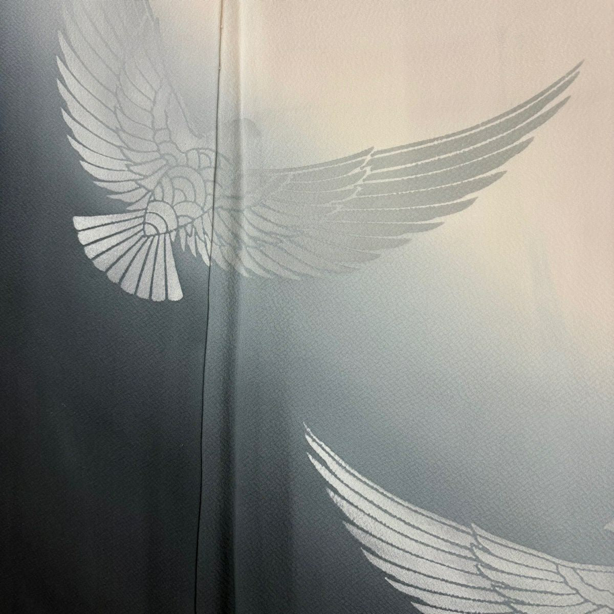 付下 身長162.5cm 袖長62.5cm S 雙層 斉藤三才 落款あり 鳥 裾暈染 奶油色 純蠶絲 名品級 一個紋