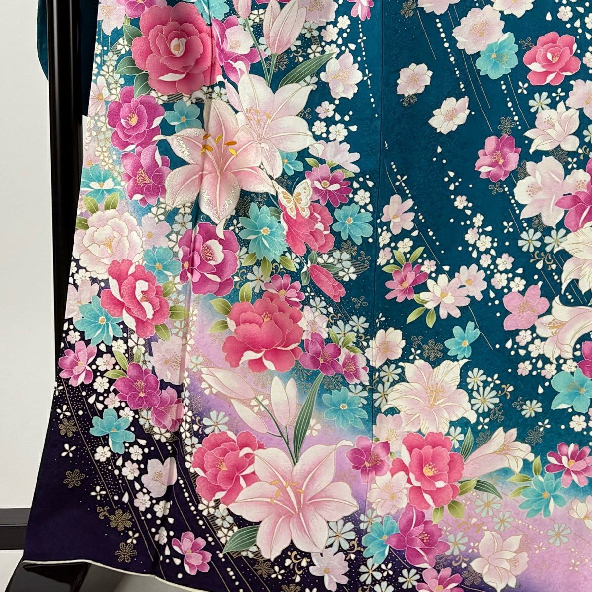 【美品】振袖禮服 身長165cm 袖長68.5cm L 雙層 百合 草花紋紋 刺繡 金金箔 青綠 純蠶絲 名品級