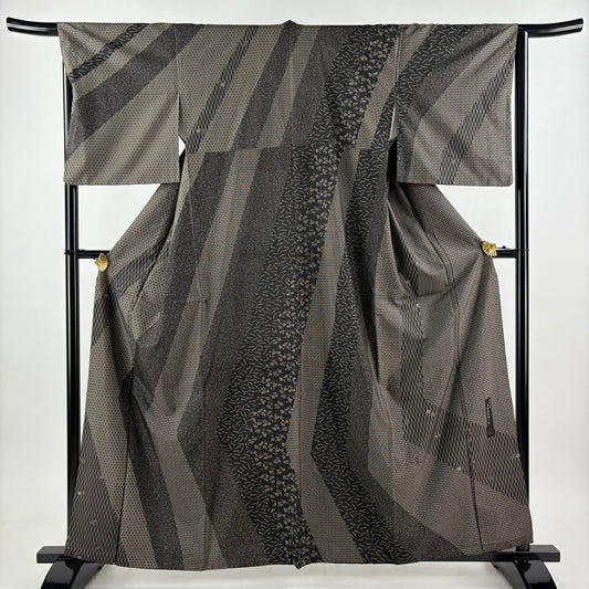 【美品】訪問服 身長160.5cm 袖長66cm M 雙層 紬織織 伊勢型絵羽小紋 落款あり 楓 立涌 焦茶 純蠶絲 名品級