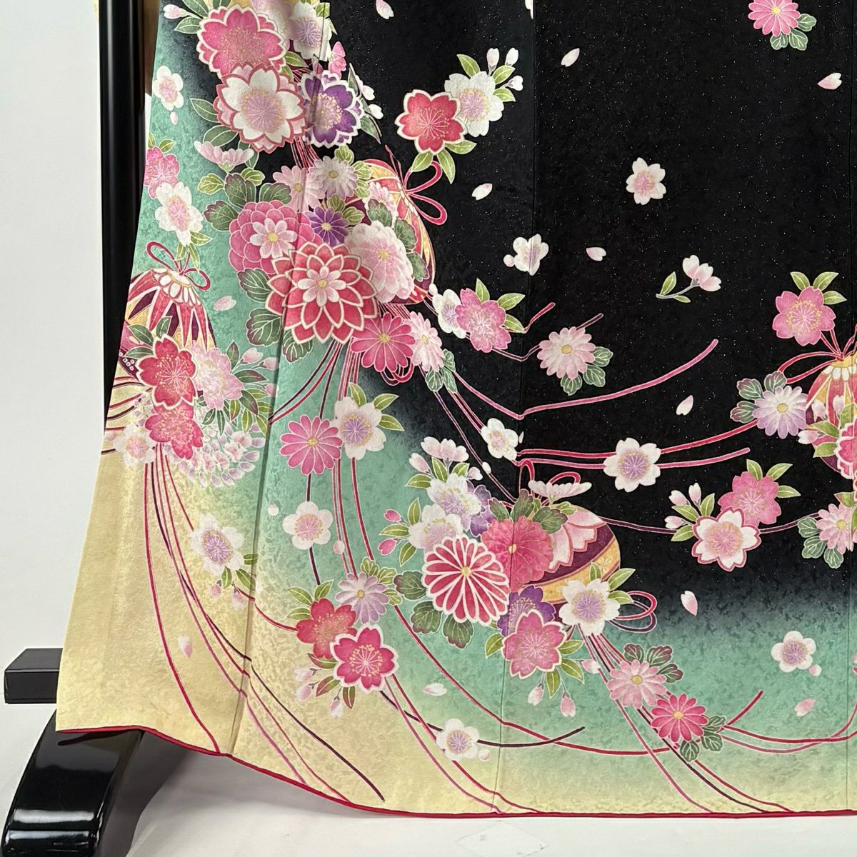 【美品】振袖禮服 身長167.5cm 袖長66cm M 雙層 藥玉 櫻花 金通し 金銀彩 黑 純蠶絲 名品級