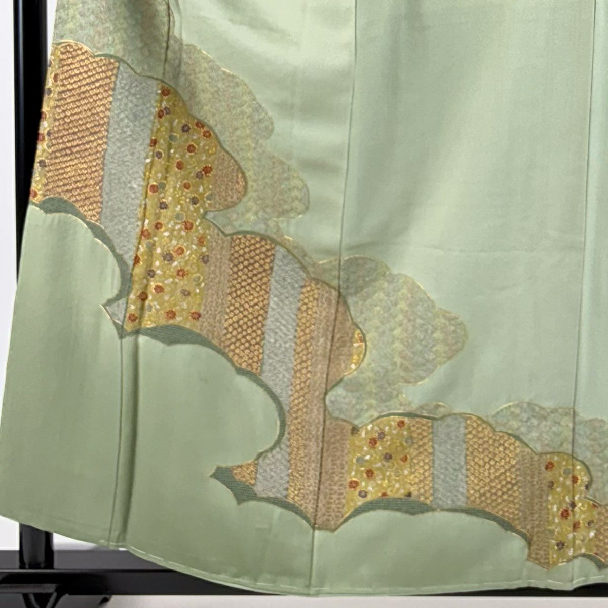 色留袖禮服 身長158.5cm 袖長66.5cm M 雙層 青海波 花唐草紋 刺繡 金銀彩 灰綠 純蠶絲 秀品級 五つ紋