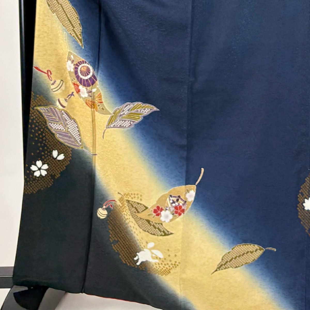 振袖禮服 身長165cm 袖長69cm L 雙層 葉柄 番傘 金絲 金銀彩 深藍 純蠶絲 秀品級