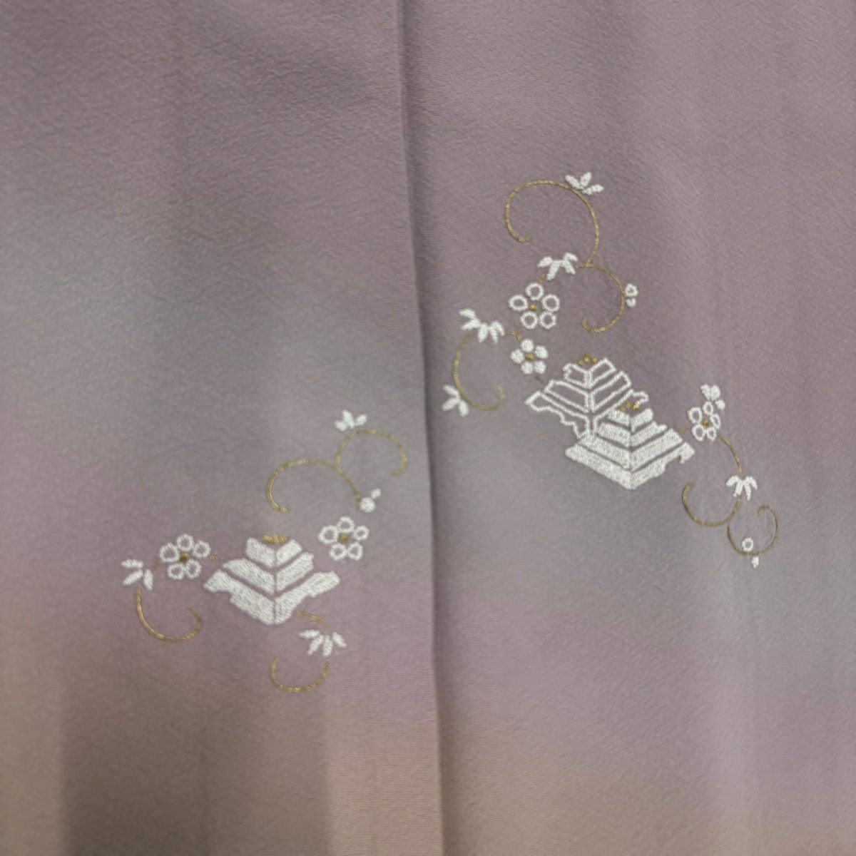 【美品】 付下 身長150.5cm 袖長61cm S 雙層 松樹竹子梅花 金糸 刺繡 淺紫 純蠶絲 秀品級 一つ紋