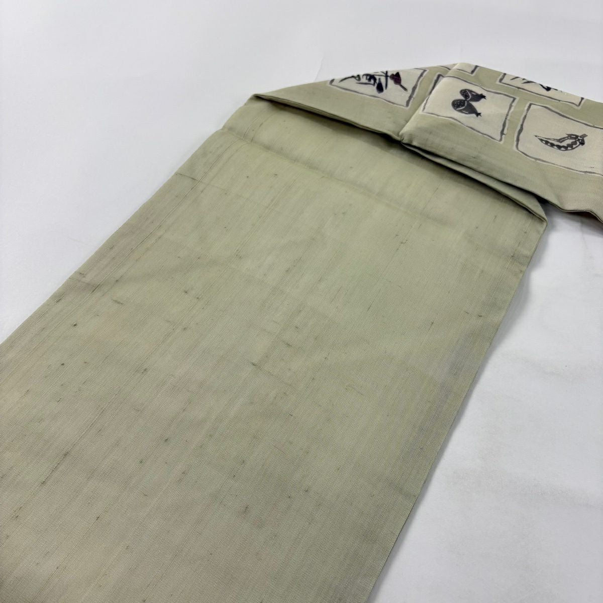 【美品】 名古屋帶 秀品級 夏帶 紬織織 野菜 文字紋 灰綠 純蠶絲