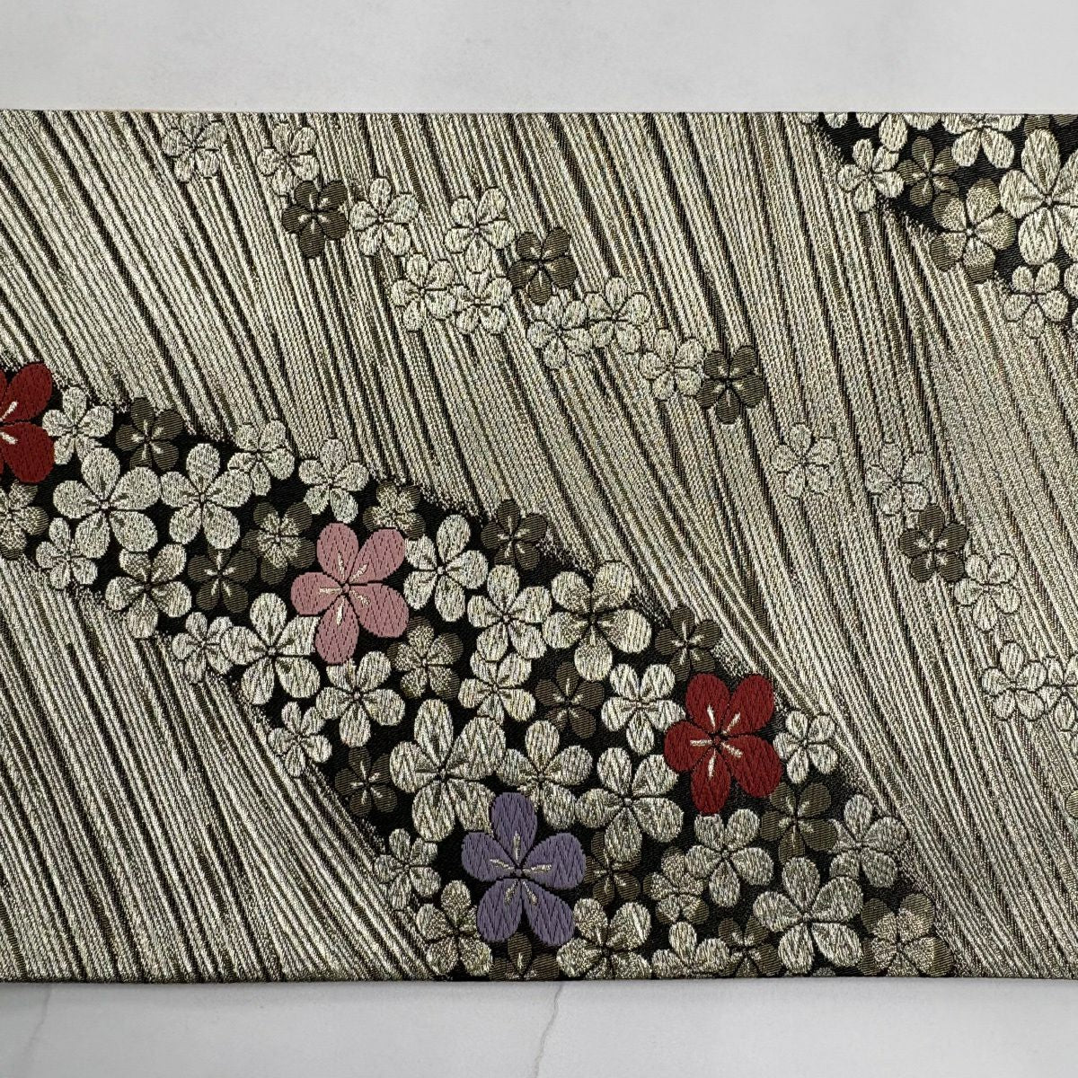 【美品】 袋帶 秀品級 梅花 斜紋 唐織 金金箔 金色 六通 純蠶絲