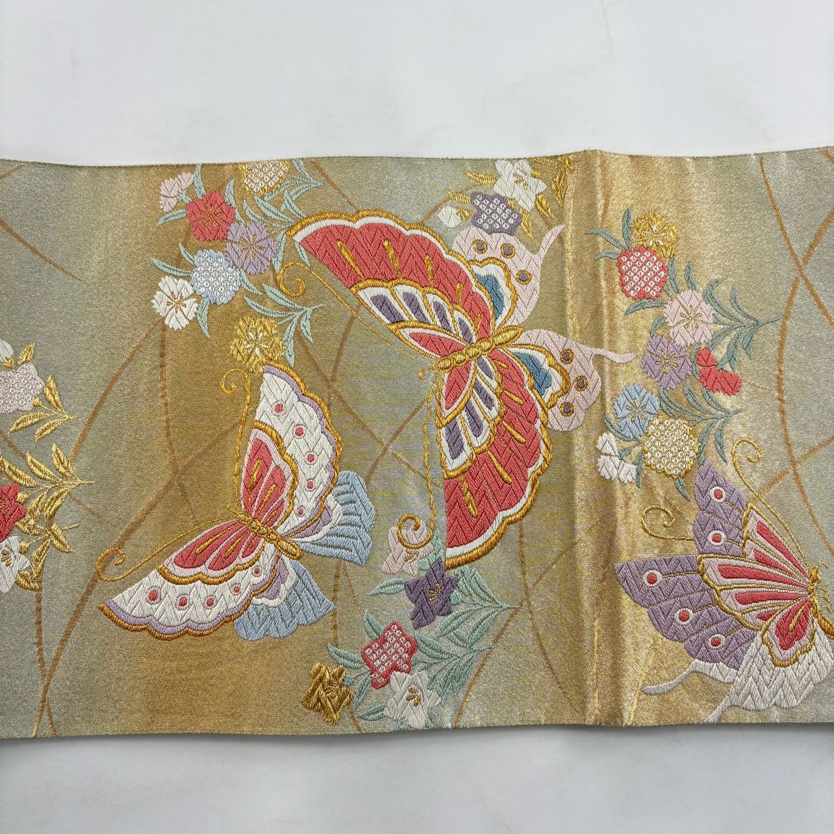 【美品】 袋帶 秀品級 蝶 草花紋 唐織 金金箔 金色 六通 純蠶絲
