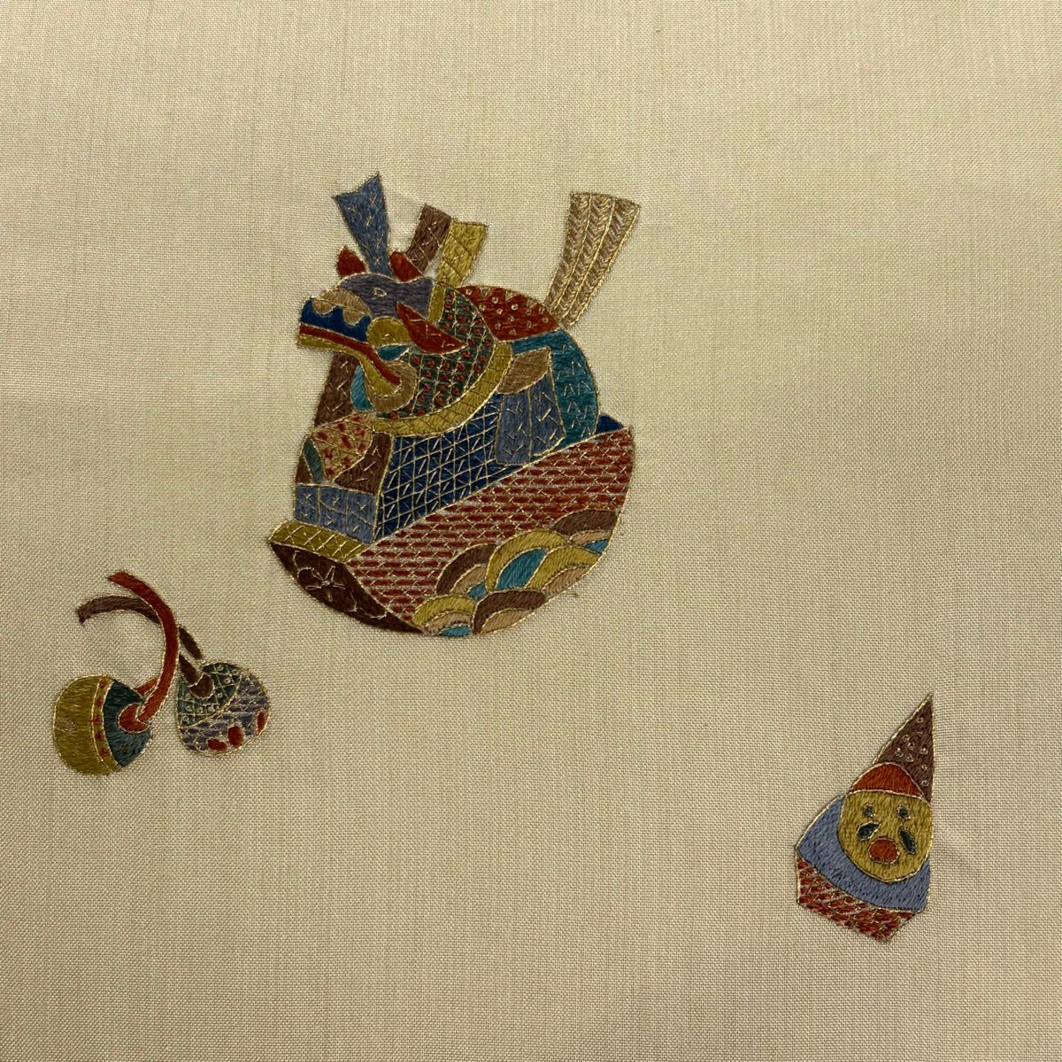 【美品】 袋帶 秀品級 玩具 金絲 刺繡 米色 大鼓圖案 純蠶絲
