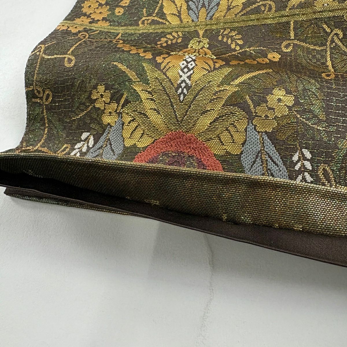 【美品】 袋帶 秀品級 草花紋刺繡 金金箔 茶綠 六通 純蠶絲