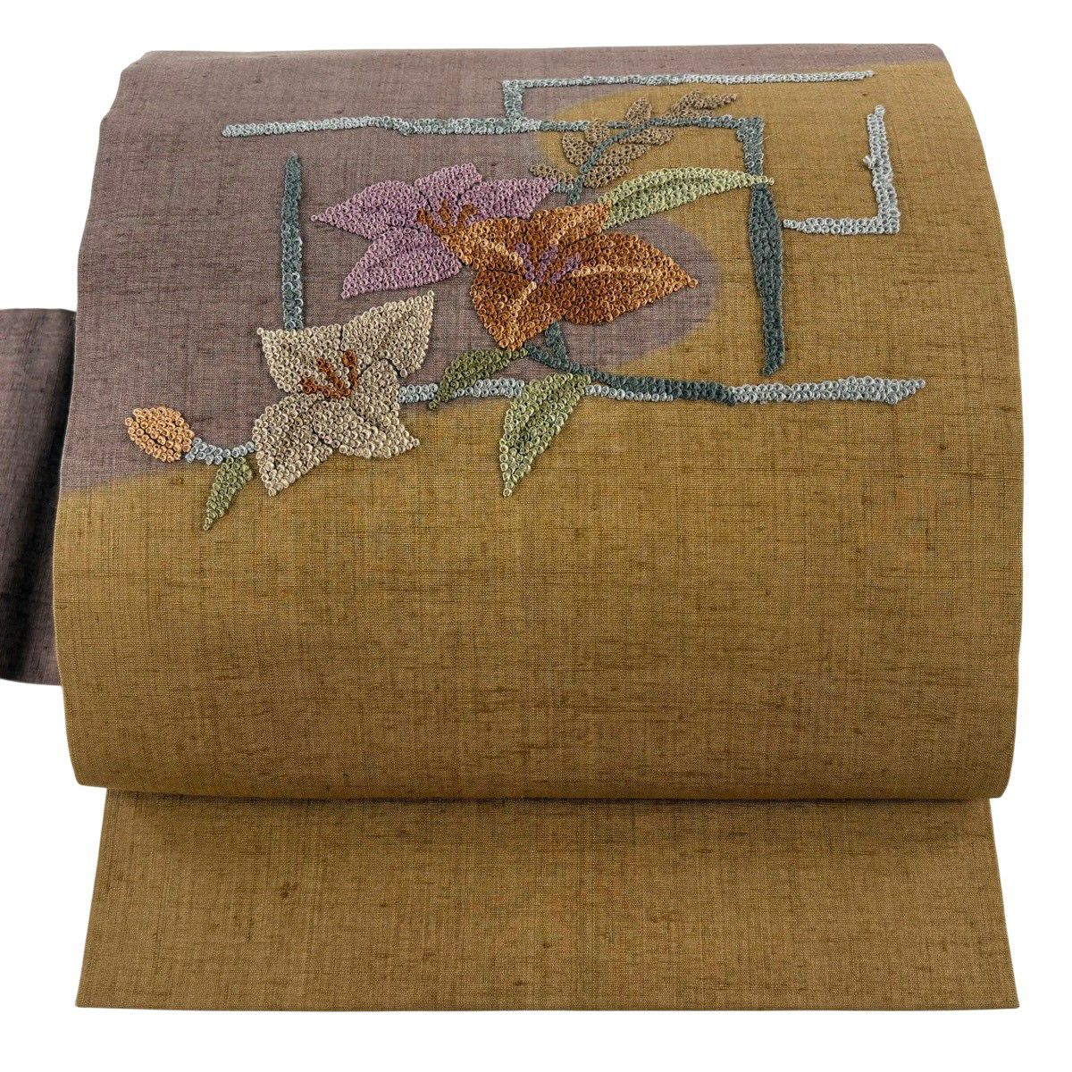 【美品】名古屋帶 秀品級 紬織織 草花紋紋 霞 相良刺繡 染分 山吹茶 純蠶絲