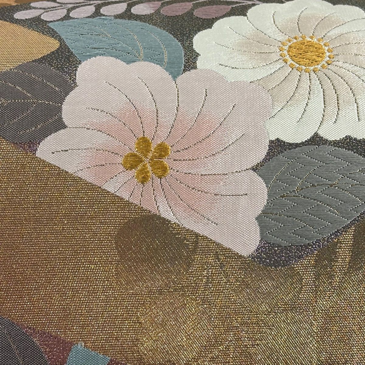 【美品】 袋帶 秀品級 草花紋紋 唐織 金金箔 金色 全通 純蠶絲