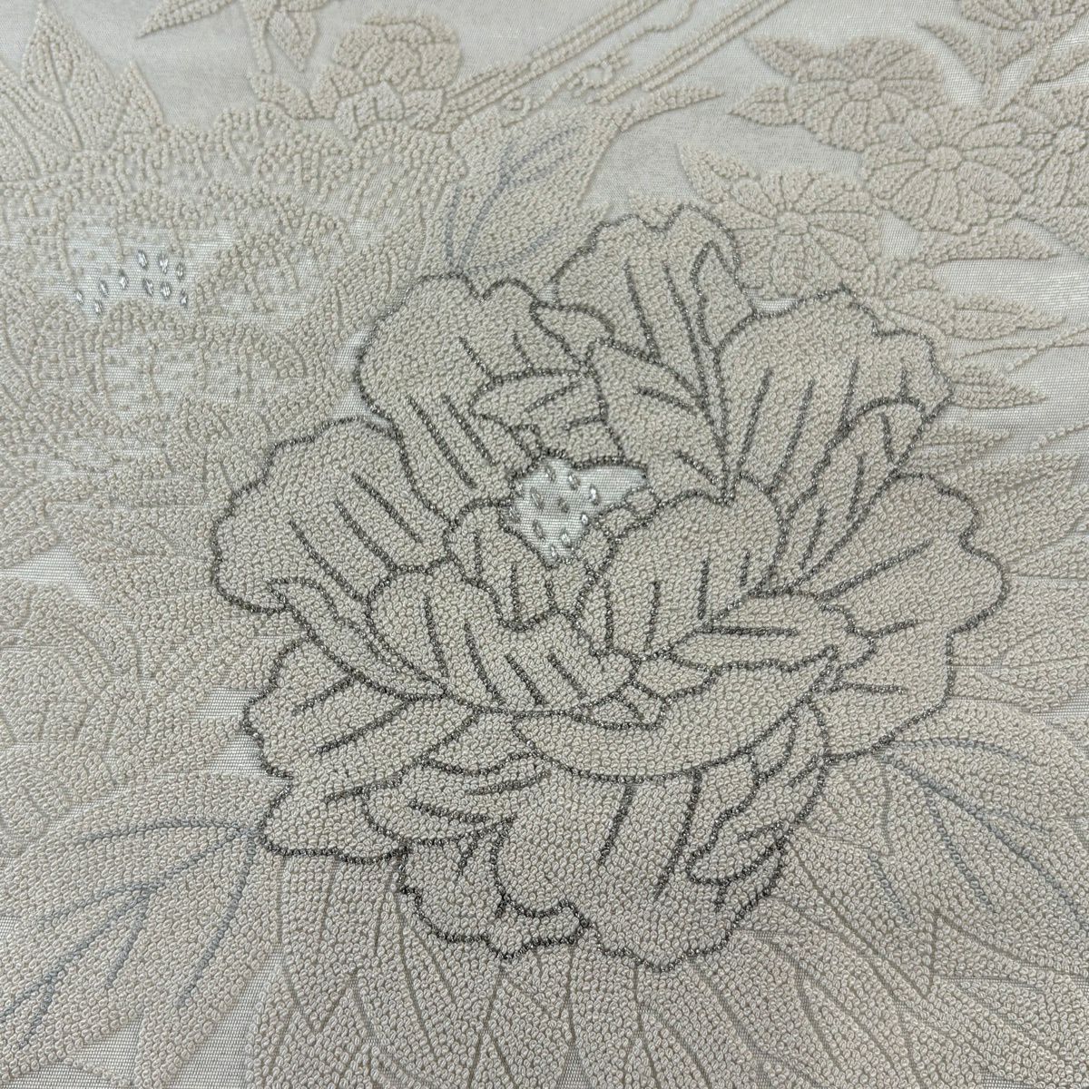【美品】 袋帶 秀品級 牡丹 花菱 刺繡 金金箔 灰白 お太鼓圖案 純蠶絲