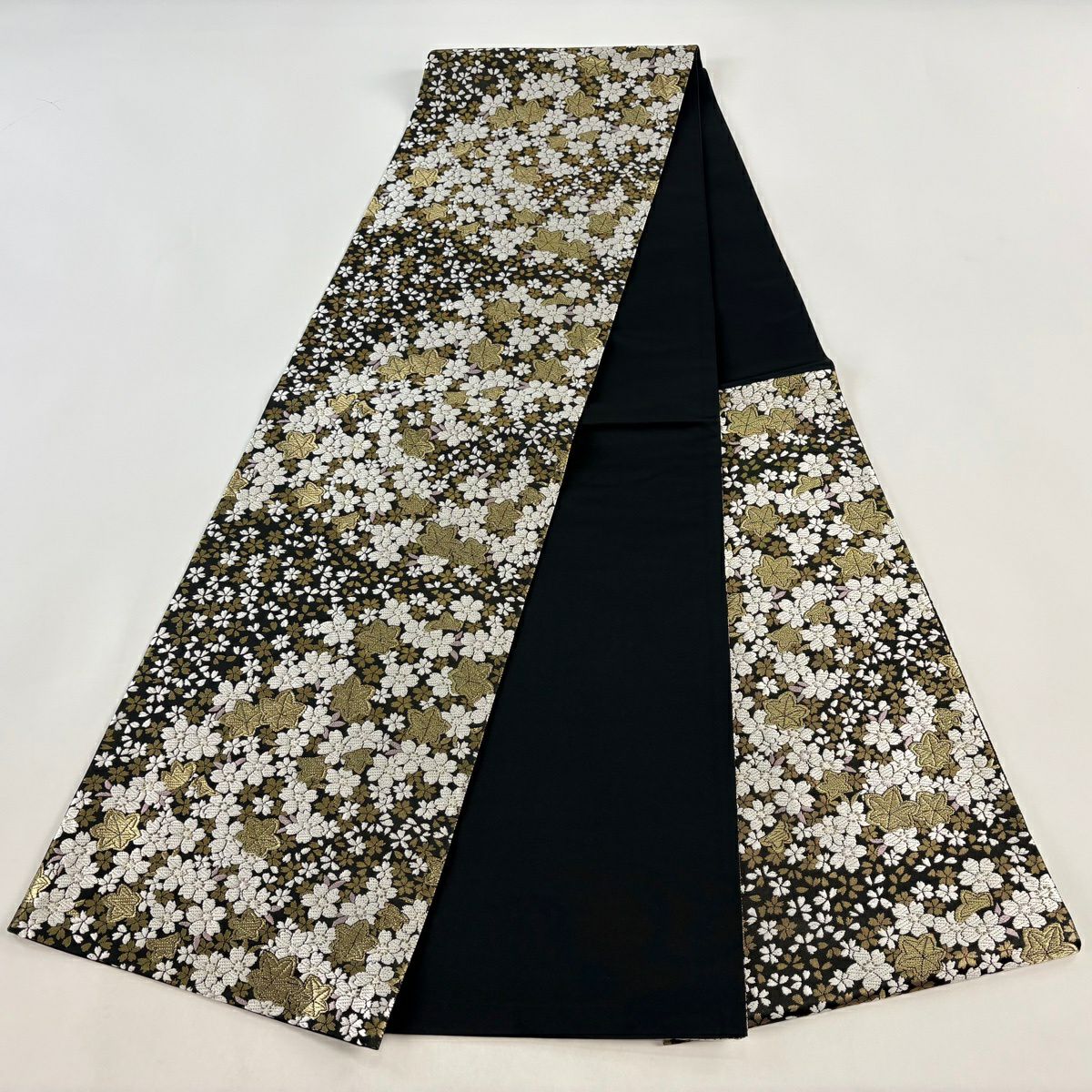 【美品】 袋帶 秀品級 薫風櫻花紋 櫻 楓 唐織 金絲 金色 六通 純蠶絲