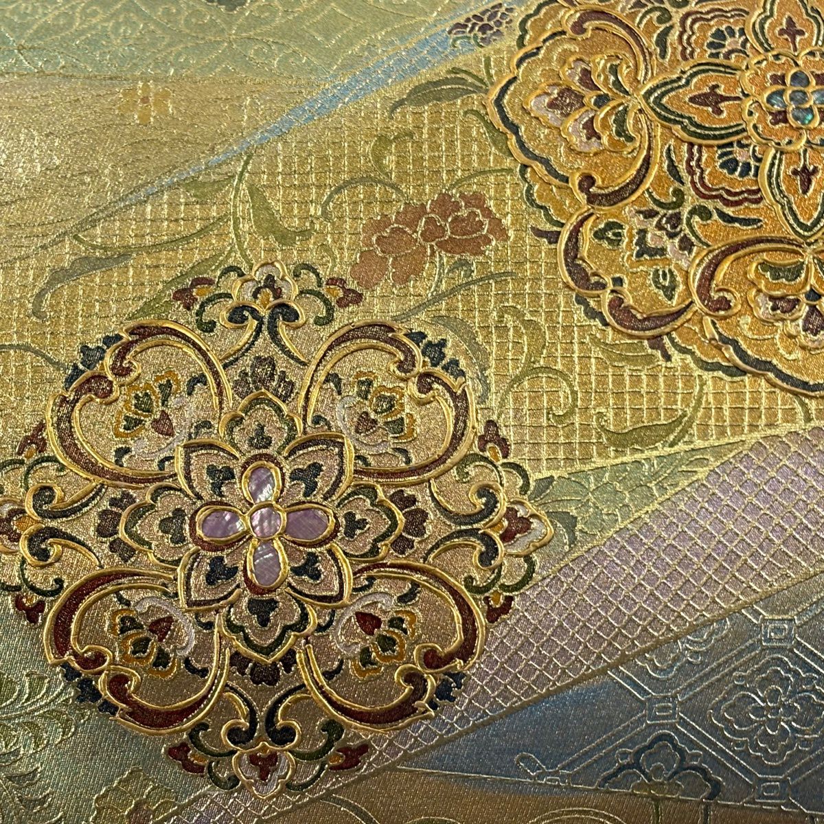 【美品】 袋帶 秀品級 華紋 花唐草紋 螺鈿 金金箔 米色 大鼓圖案 純蠶絲