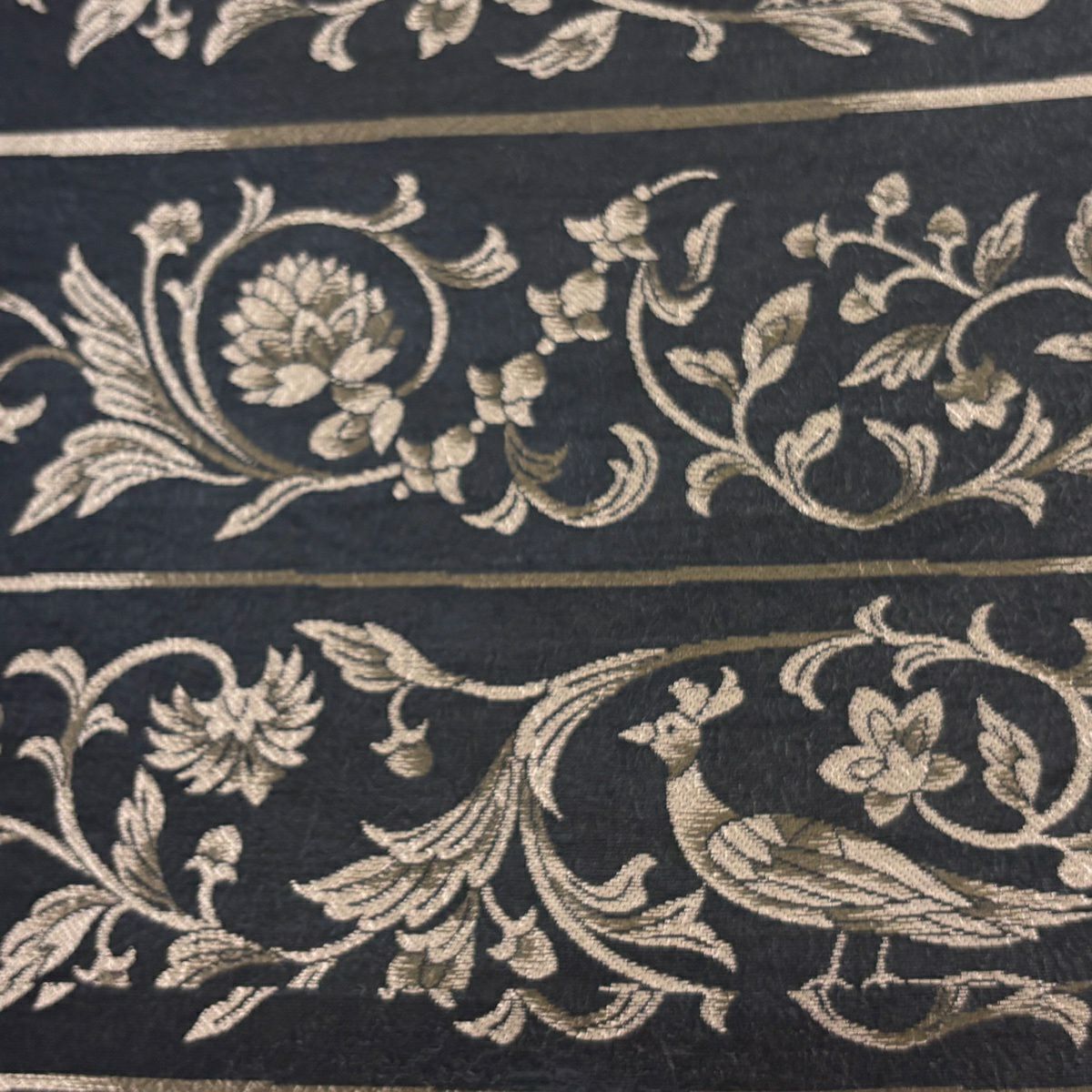 【美品】 袋帶 秀品級 花唐草紋 鳥 墨 黑 六通 純蠶絲