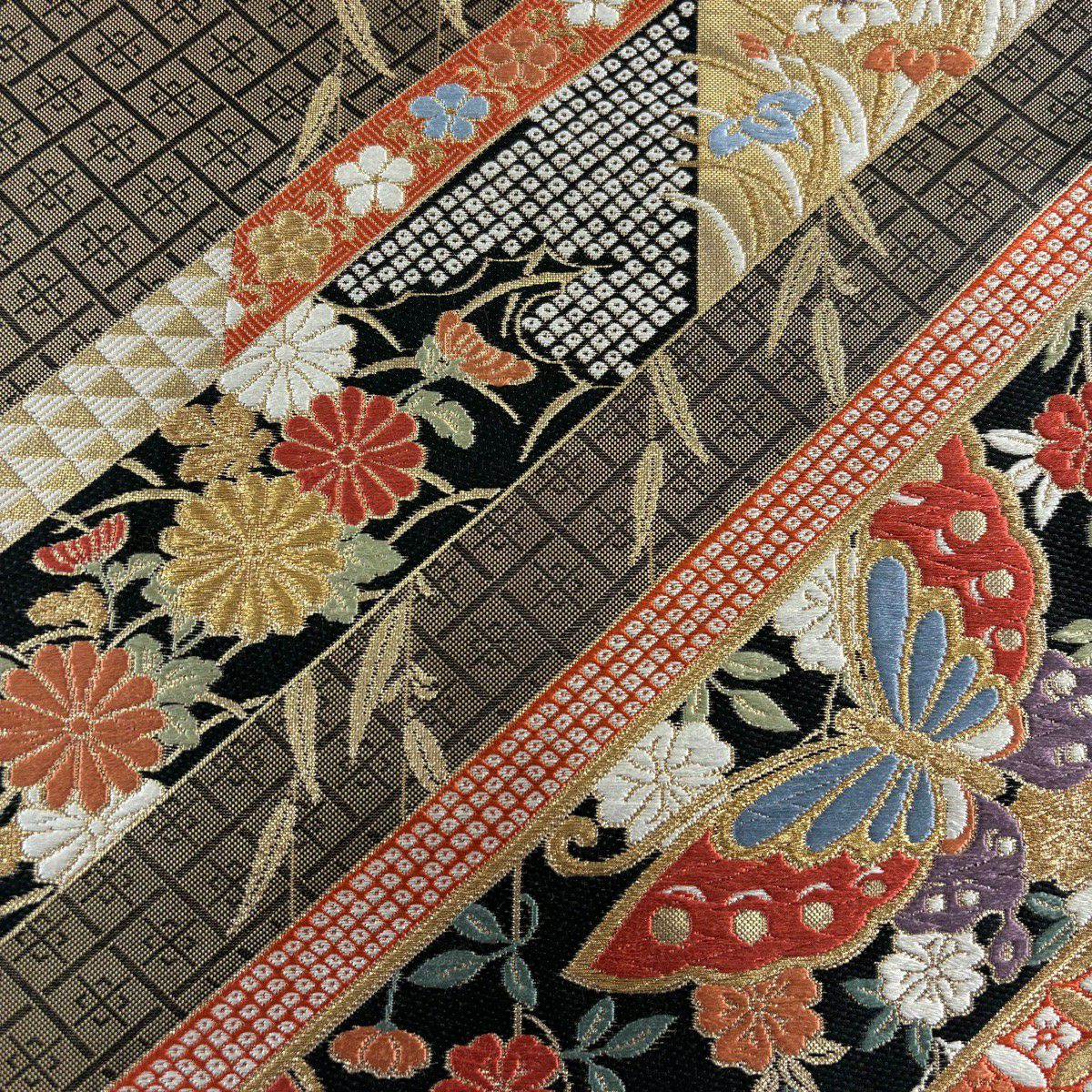 袋帶 秀品級 蝶 草花紋 唐織 金糸 黑 六通 純蠶絲