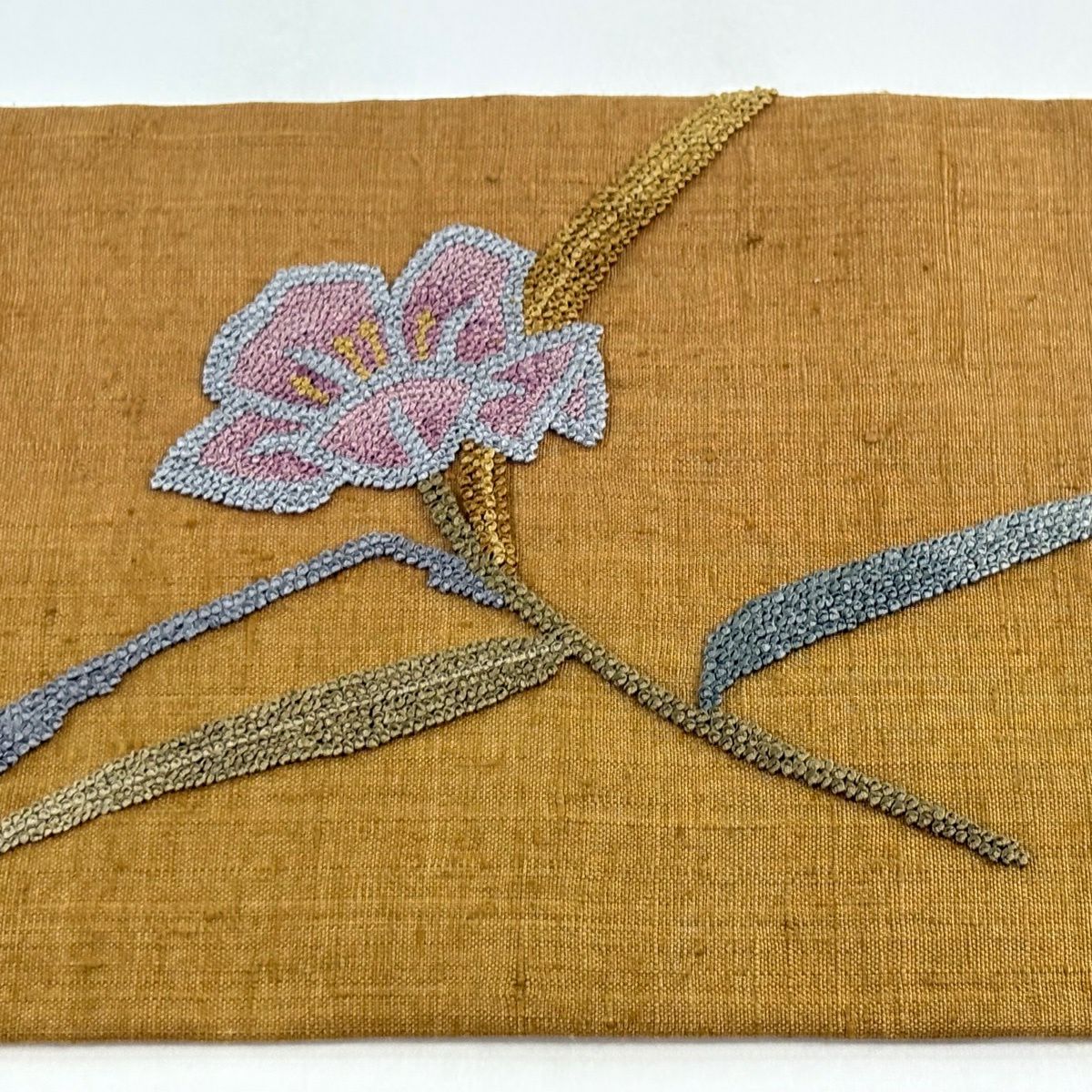 名古屋帶 秀品級 紬織織 草花紋紋 刺繡 山吹茶 純蠶絲