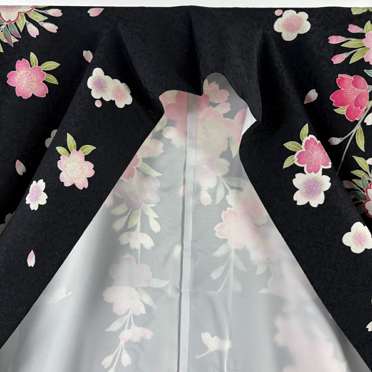 【美品】振袖禮服 身長165.5cm 袖長66cm M 雙層 藥玉 櫻花 金通し 金銀彩 黑 純蠶絲 逸品級