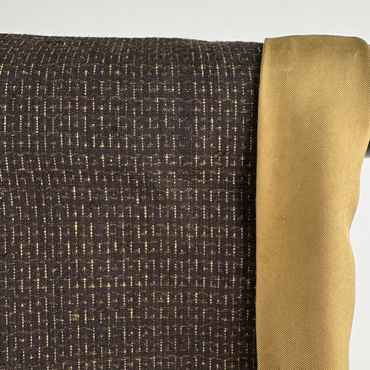 【美品】結城紬織 身長163.5cm 袖長64cm M 雙層 本場結城紬織 胴抜き 證書あり 龜甲絣 焦茶 純蠶絲 逸品級