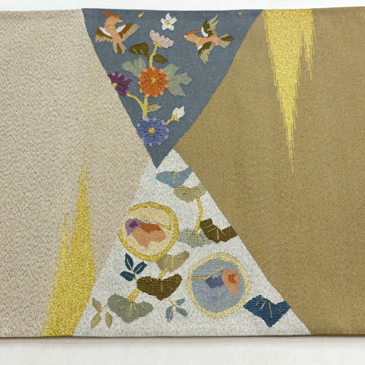 【美品】 袋帶 逸品級 花鳥 花菱 綴織 金銀彩 米色 大鼓圖案 純蠶絲