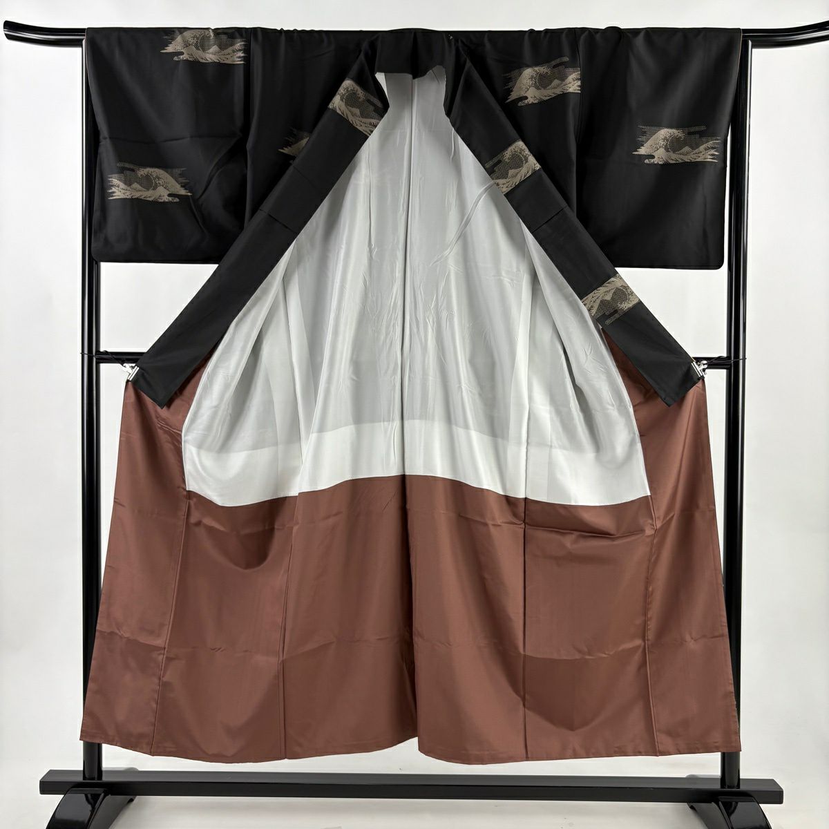 【美品】 紬織 身長151cm 袖長66.5cm M 雙層 波頭 山 墨 黑 純蠶絲 名品級