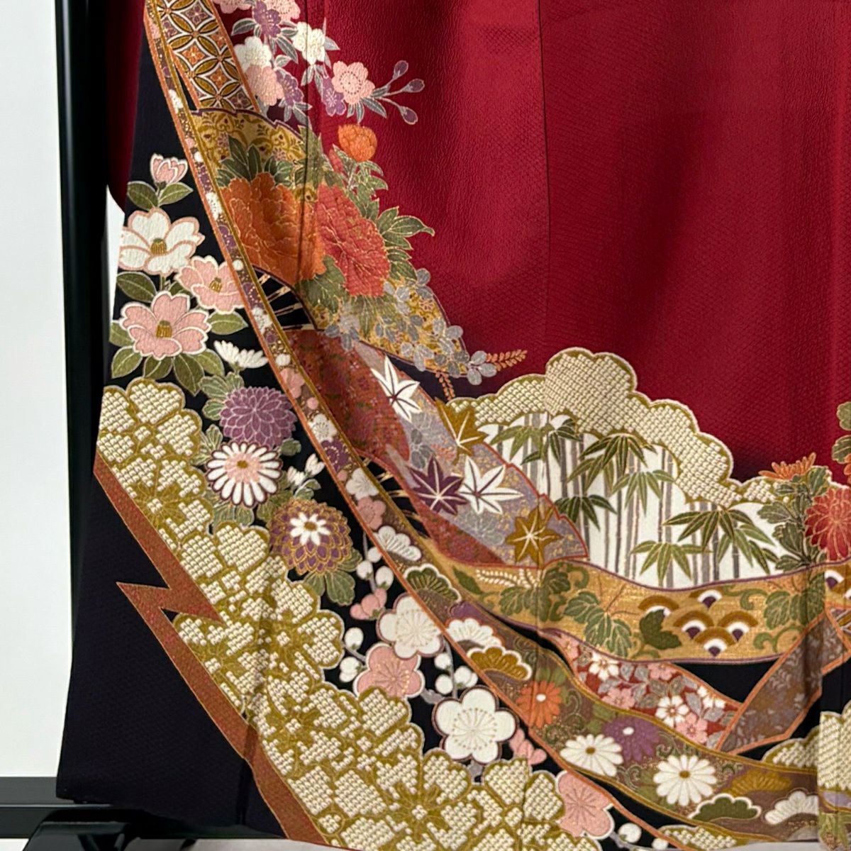 【美品】振袖禮服 身長158cm 袖長67cm M 雙層 牡丹 松樹竹子梅花 金銀彩 深紅 純蠶絲 優品級