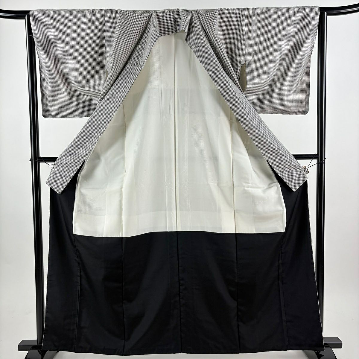 【美品】 小紋 身長163cm 袖長65cm M 雙層 紬織織 證書あり 市松樹紋 灰白 純蠶絲 秀品級