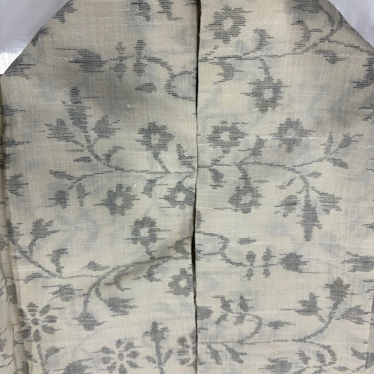 【美品】 紬織 身長162cm 袖長63.5cm S 薄物 夏紬織 草花紋 灰白 純蠶絲 秀品級