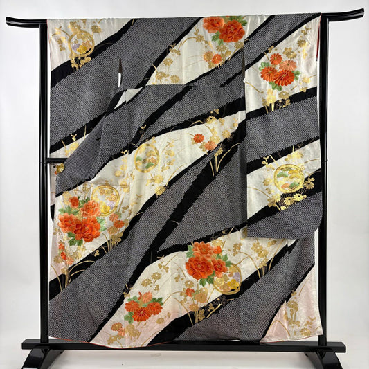 振袖禮服 身長159.5cm 袖長64cm M 雙層 牡丹 松樹梅花 刺繡 絞染 灰白 純蠶絲 秀品級
