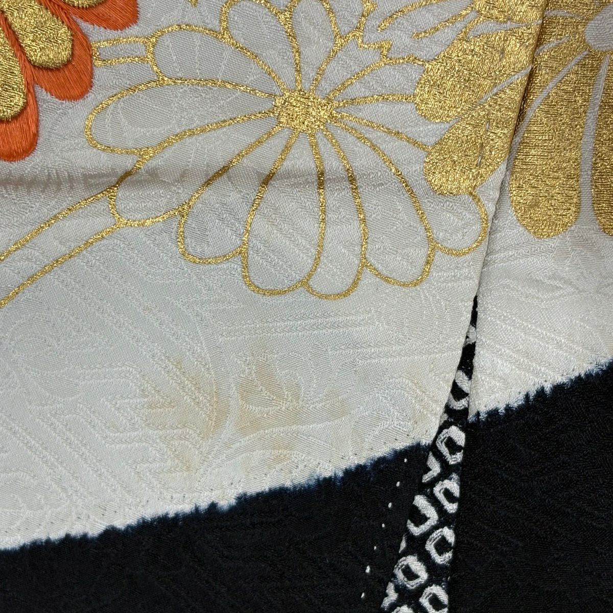 振袖禮服 身長159.5cm 袖長64cm M 雙層 牡丹 松樹梅花 刺繡 絞染 灰白 純蠶絲 秀品級