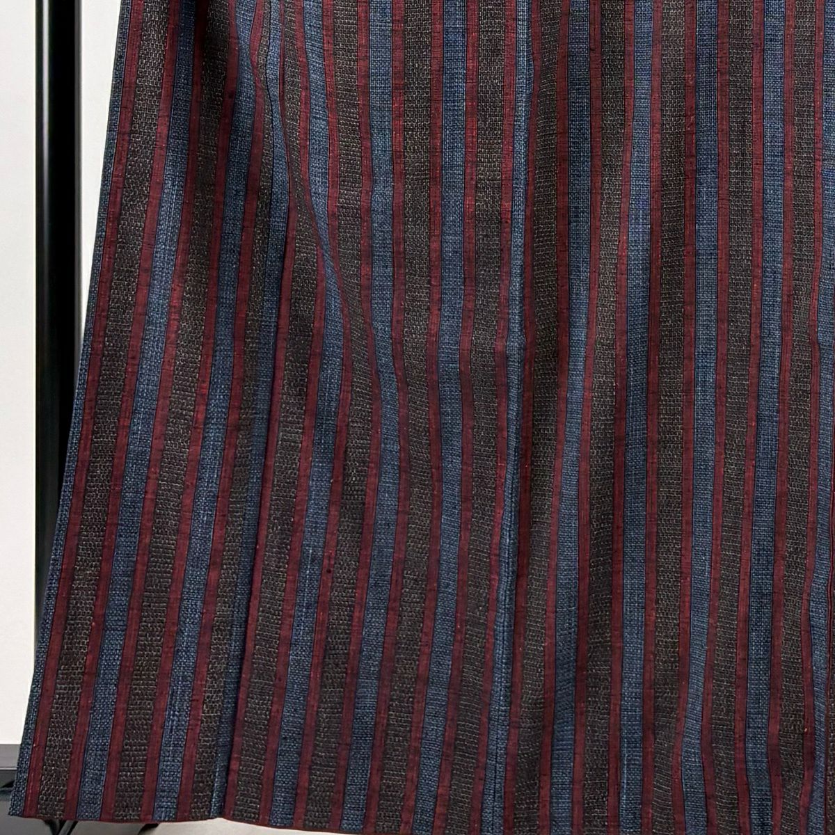 【美品】 紬織 身長163cm 袖長65.5cm M 雙層 鈕襯 縱條 龜甲絣 深紅 純蠶絲 優品級