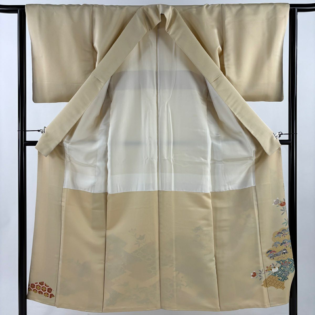 色留袖禮服 身長152.5cm 袖長63cm S 雙層 落款あり 寶盡くし 鴛鴦 金銀彩 金通し 米色 純蠶絲 秀品級 一つ紋