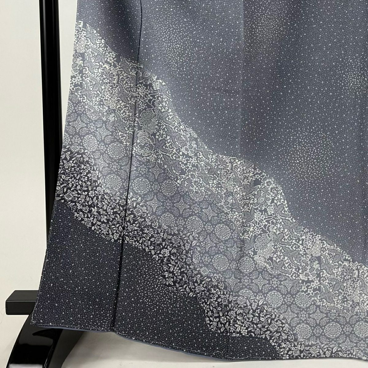【美品】 付下 身長167cm 袖長67cm M 雙層 雪輪 草花紋紋 染分 淡藍灰色 純蠶絲 秀品級